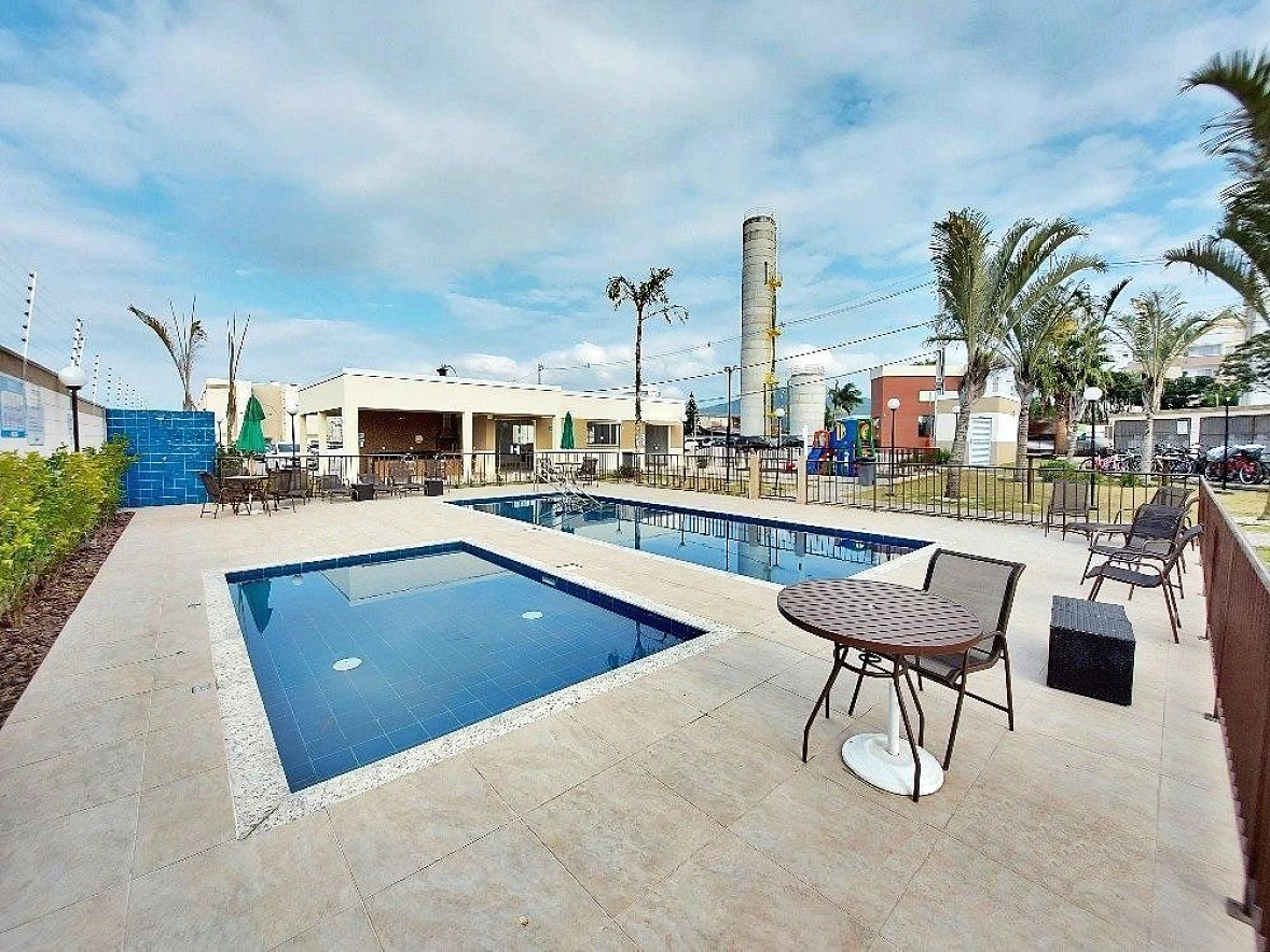 Otimo Apartamento 02 Dorms no Res. Flores da Costa - São José SC