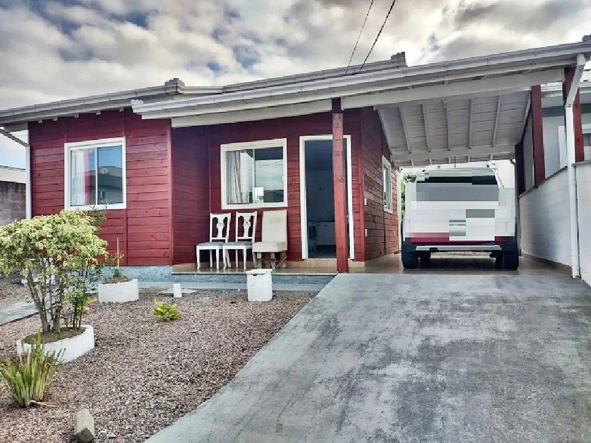 Casa 2 Quartos, 3 Vagas - Bela Vista