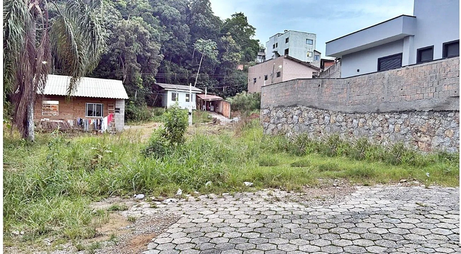 Terreno em Forquilhas, São José