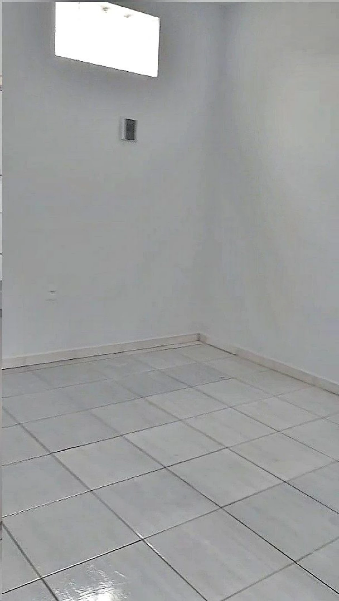 Prédio em Caminho Novo, Palhoça