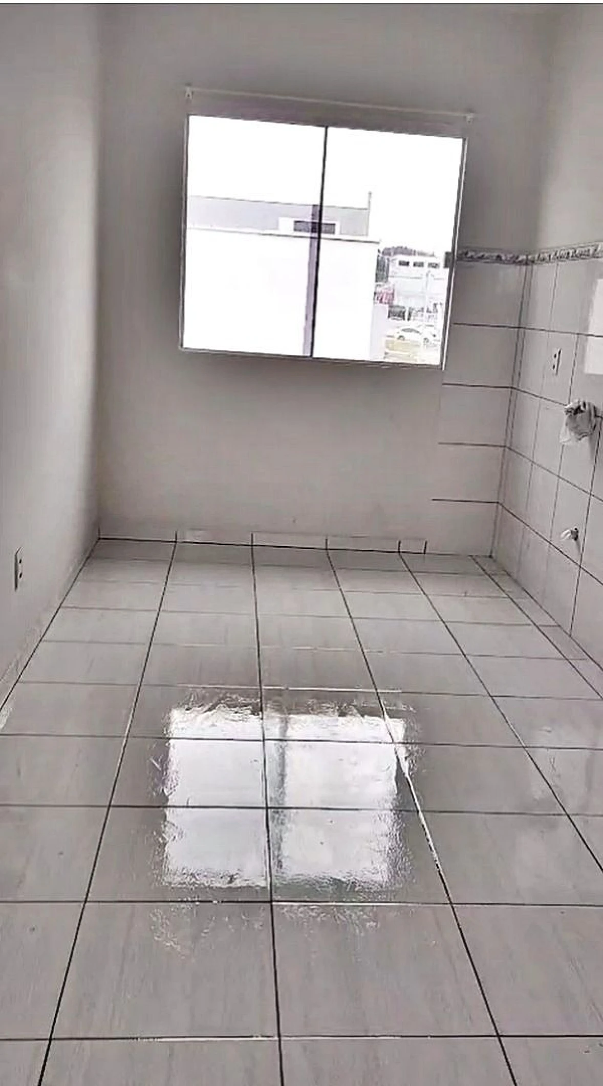 Prédio em Caminho Novo, Palhoça