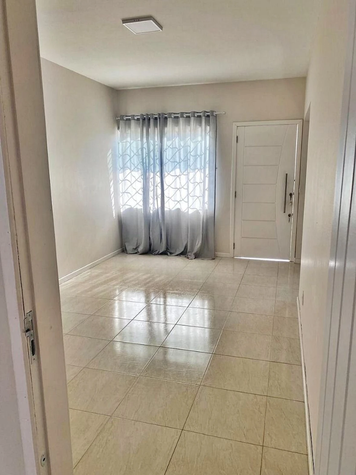 Casa em Ponte do Imaruim, Palhoça