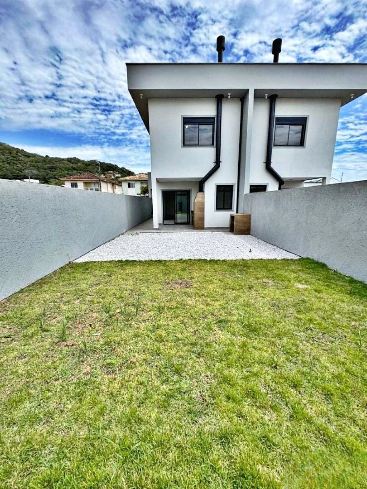 Sobrado geminado em Ipiranga, São José