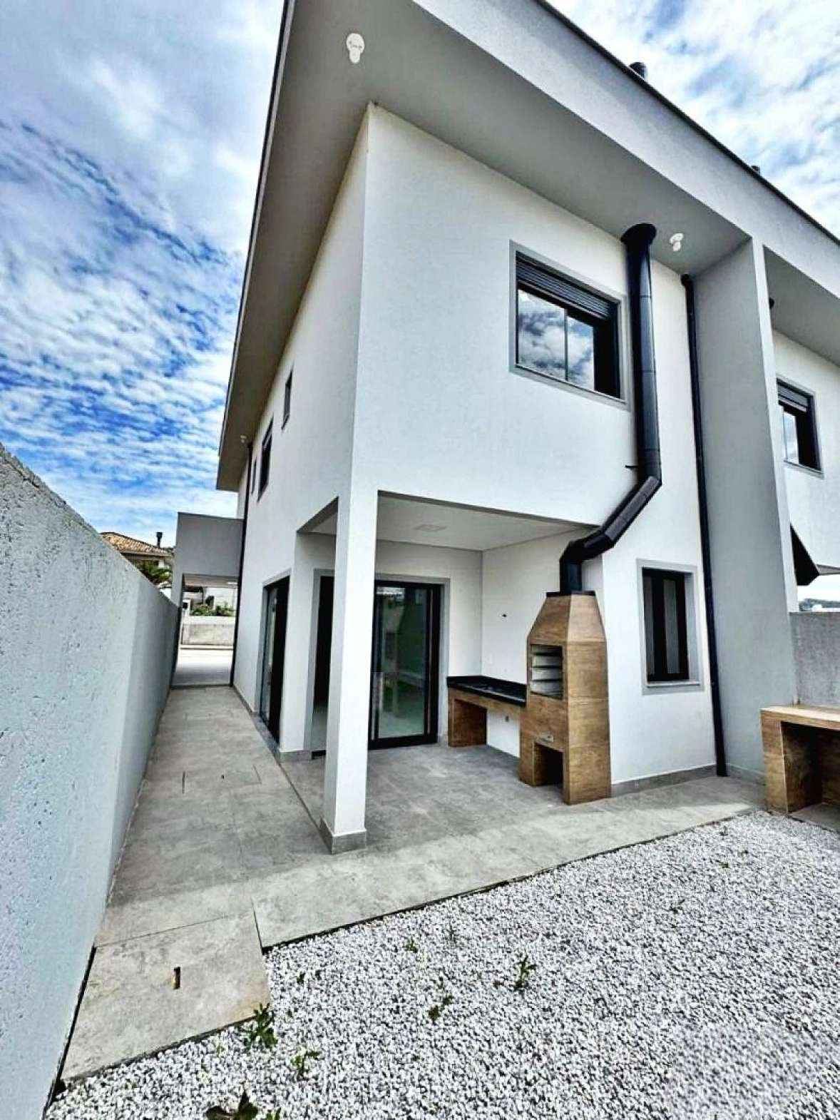 Sobrado geminado em Ipiranga, São José