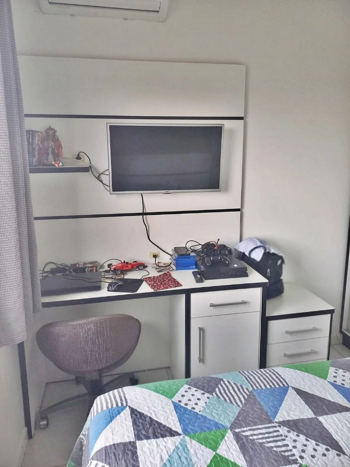 Casa 4 Quartos, 1 Suíte, 2 Vagas - Fundos - Foto 16