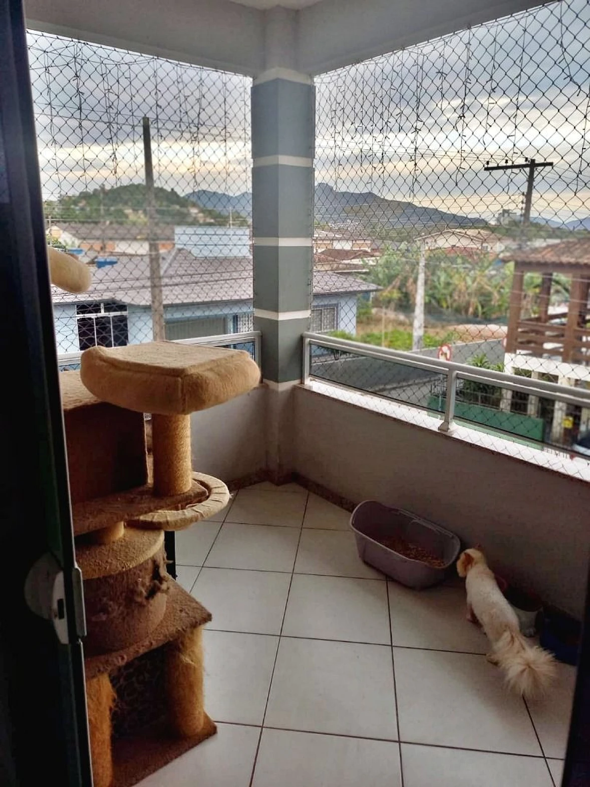 Casa em Fundos, Biguaçu