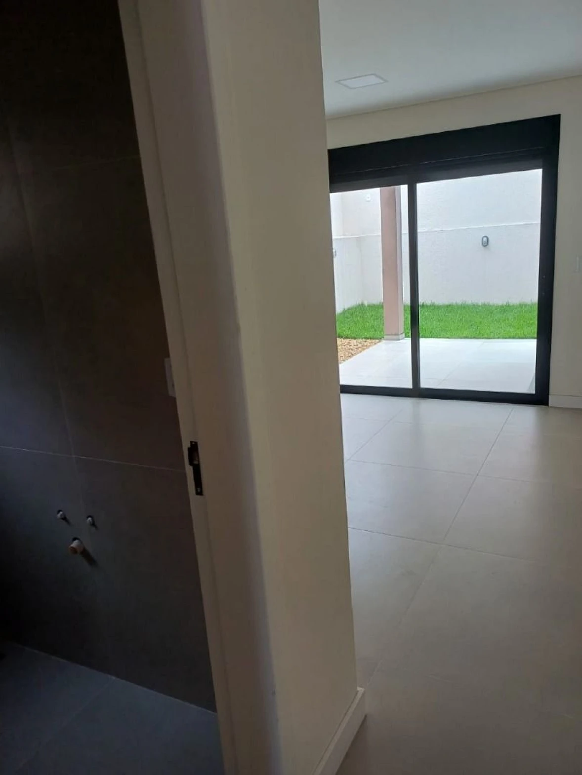 Sobrado com 3 Dorms com Suíte - Ipiranga - São José/SC - Foto 13