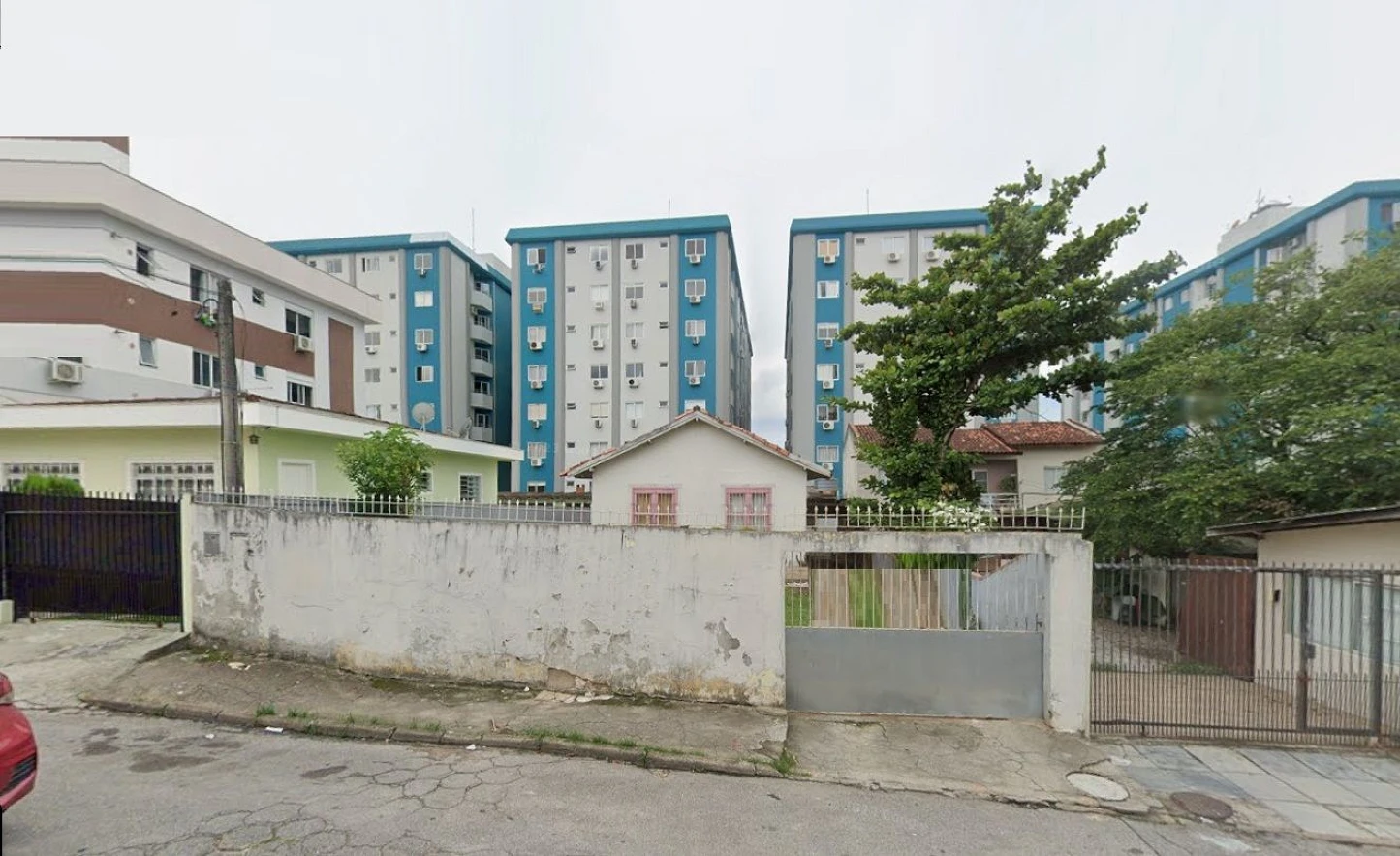 Casa 2 Quartos, 3 Vagas - Barreiros