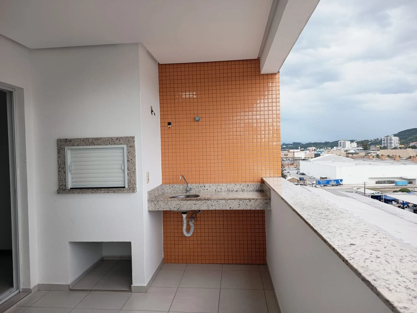 Apartamento em Barreiros, São José