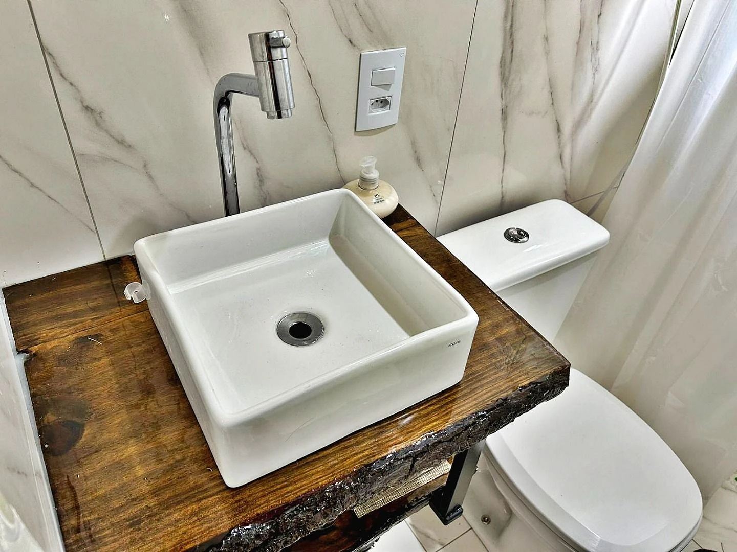 Chácara - 2 Quartos, Piscina, 6 Vagas - Fazendinha - Foto 12