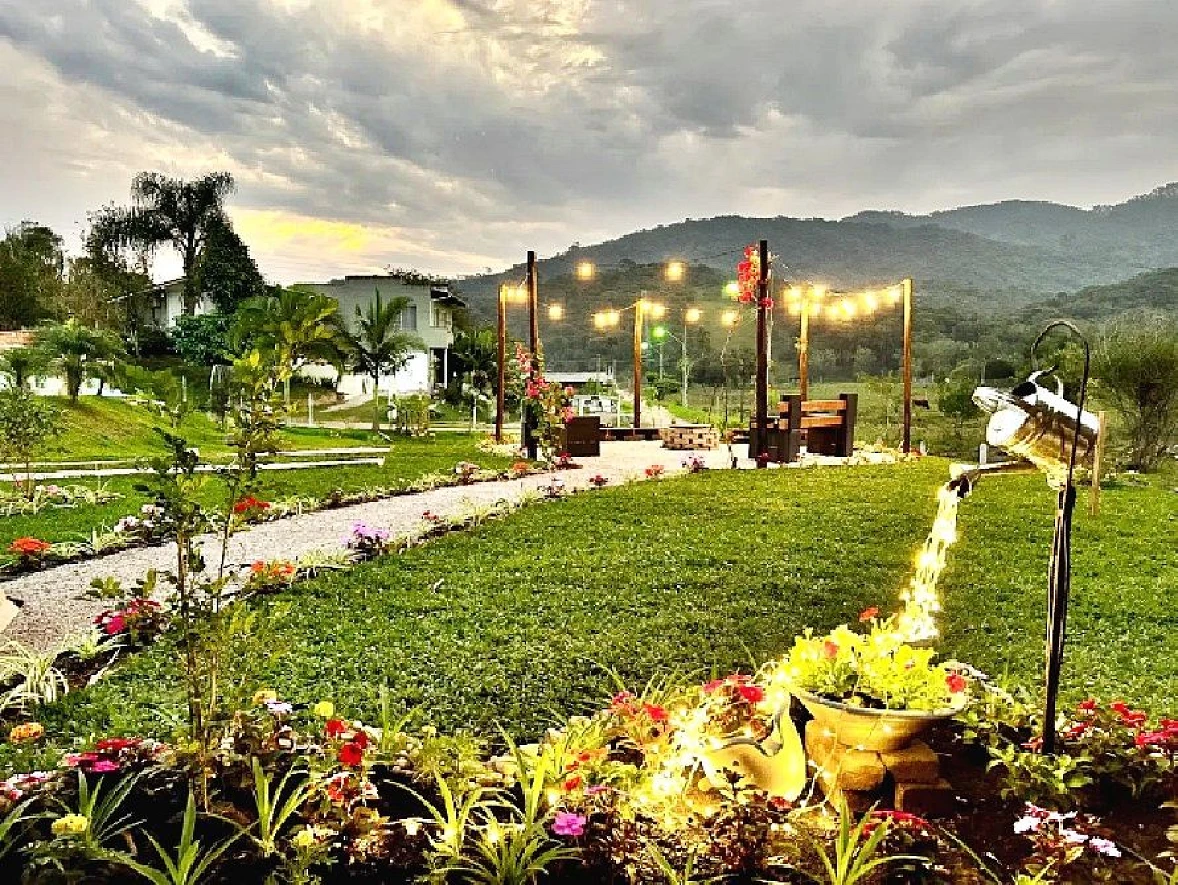Chácara - 2 Quartos, Piscina, 6 Vagas - Fazendinha - Foto 13
