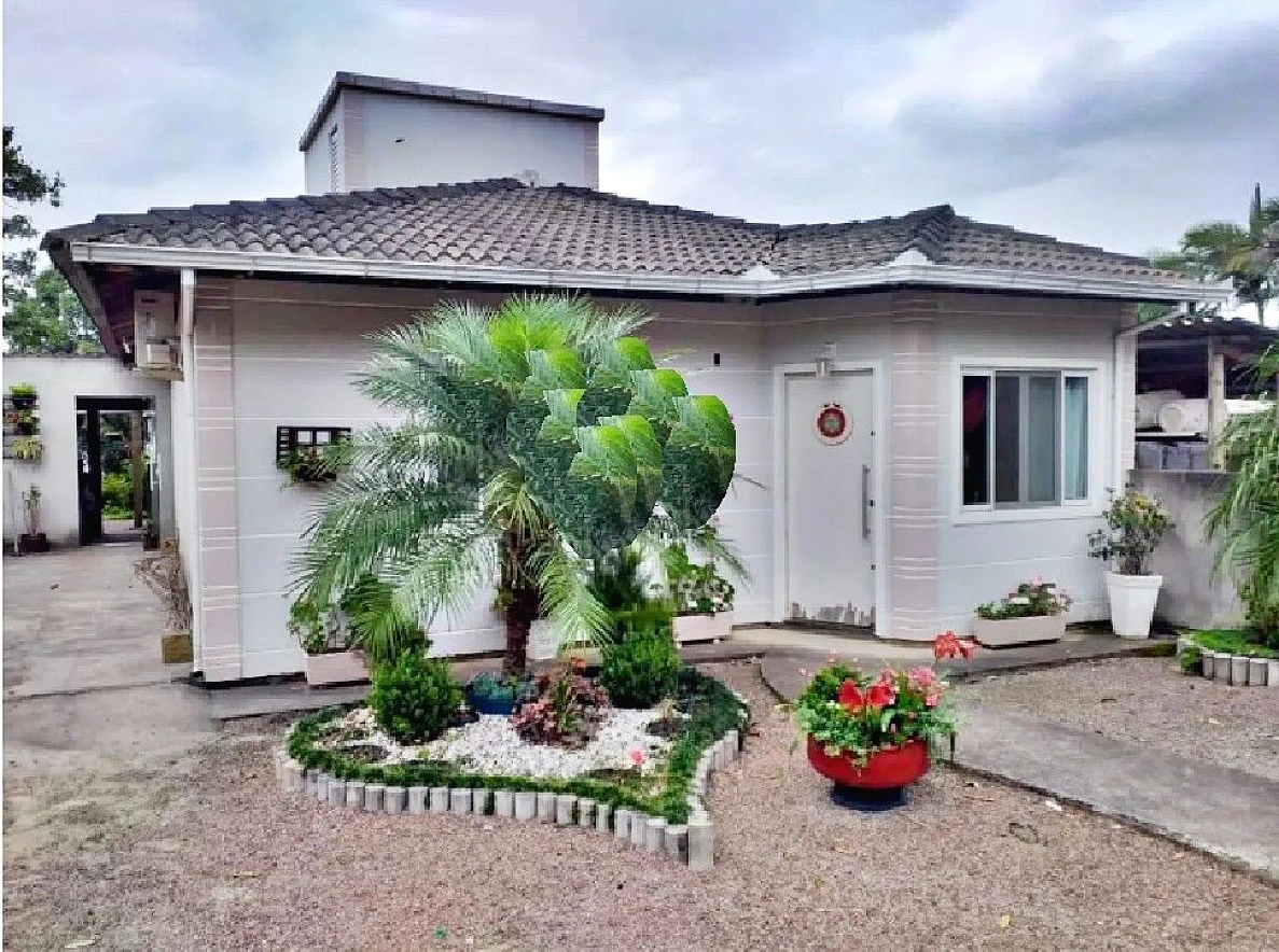 Casa 2 Quartos,  4 Vagas - São Sebastião