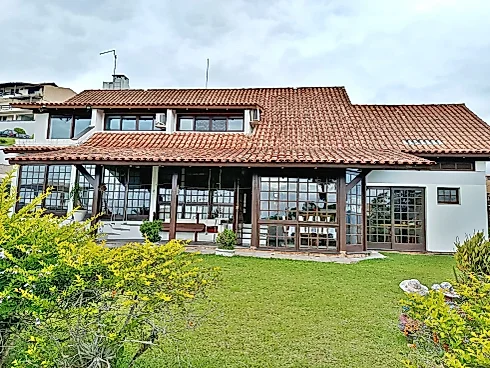 Casa em Bosque das Mansões, São José