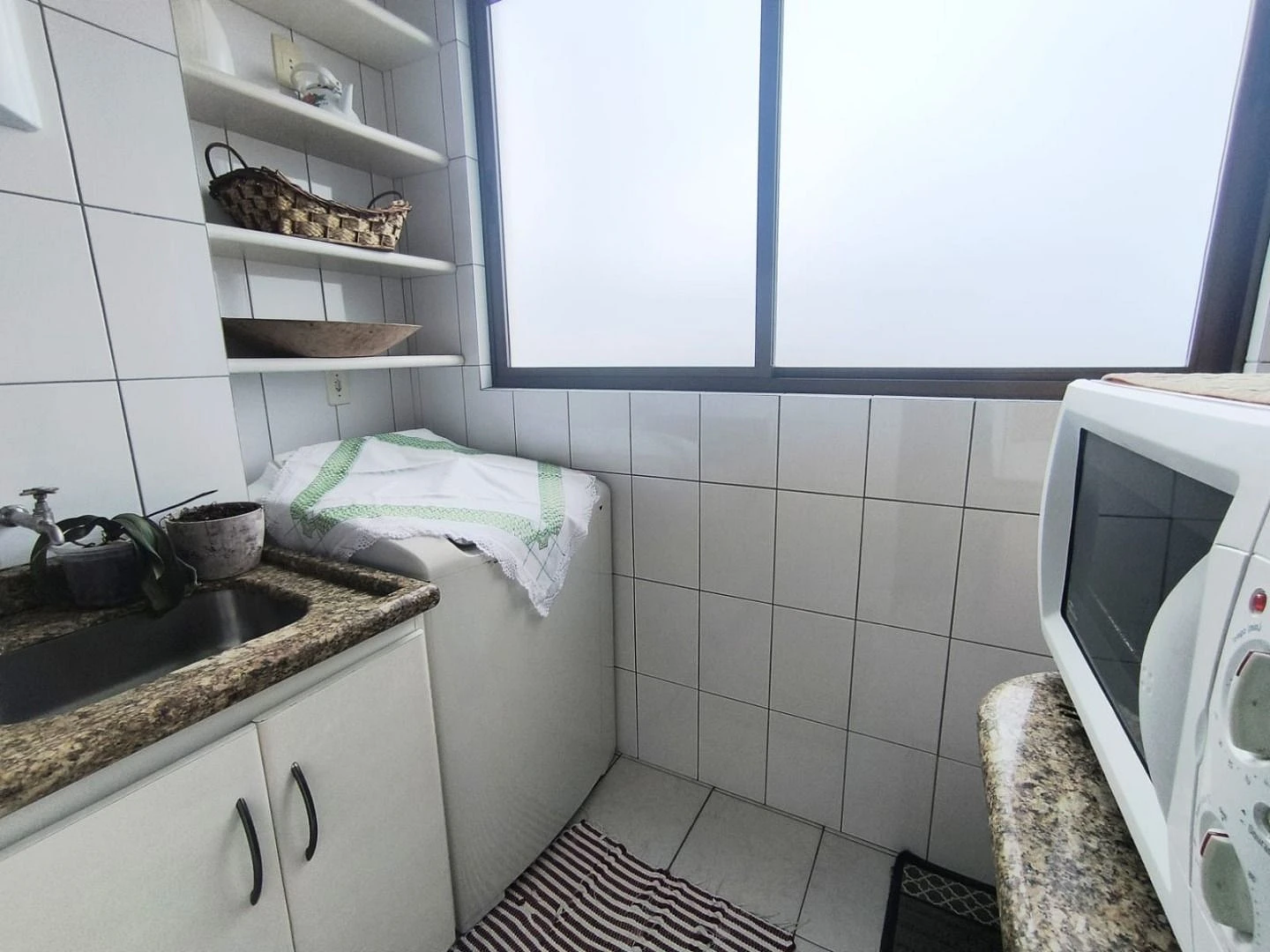 Oportunidade com Vista Mar Definitiva!  Apartamento 02 Dorms com Suíte e 87 m² Barreiros - São José/SC - Foto 16