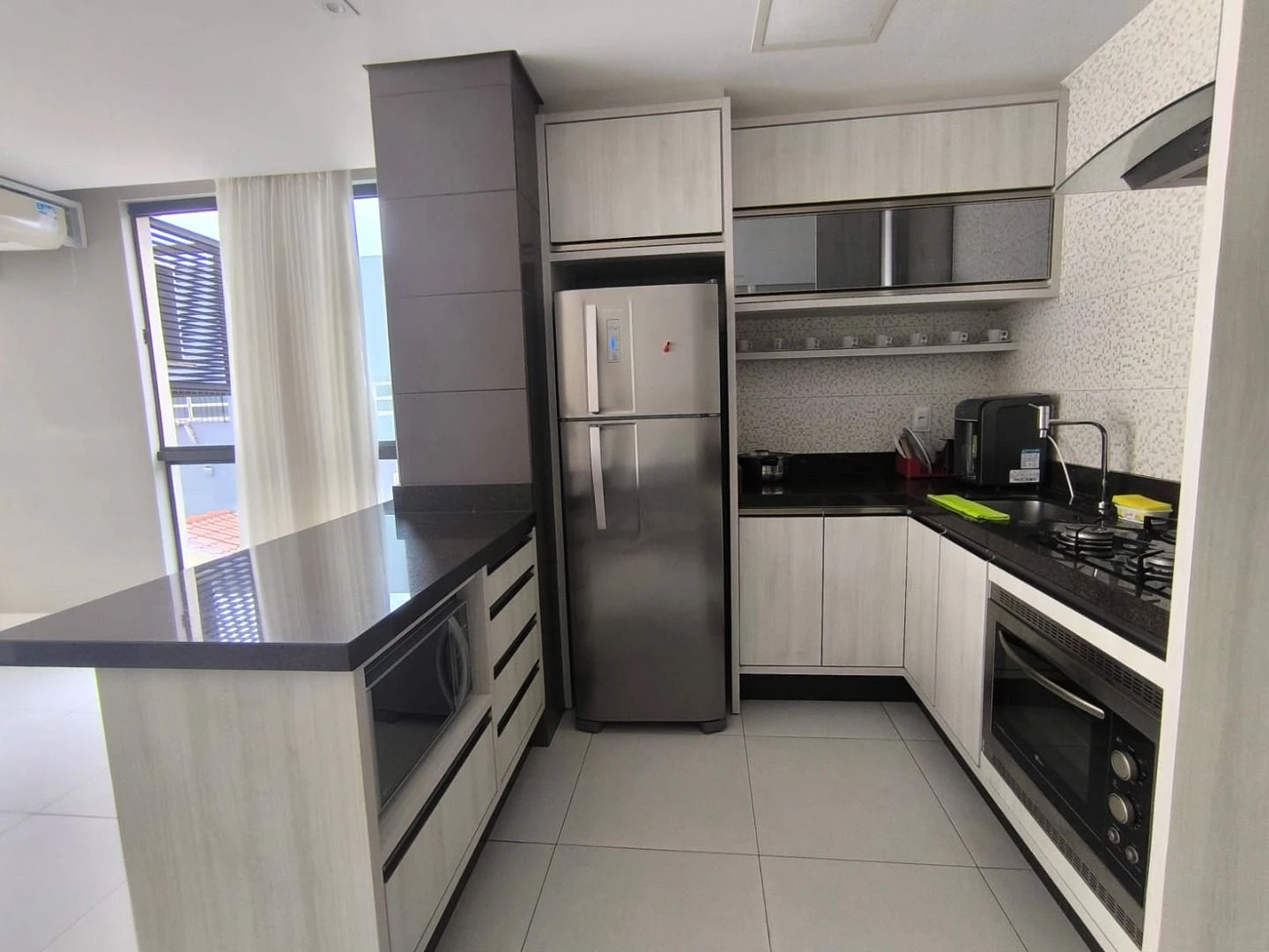 Oportunidade com Vista Mar Definitiva!  Apartamento 02 Dorms com Suíte e 87 m² Barreiros - São José/SC - Foto 6