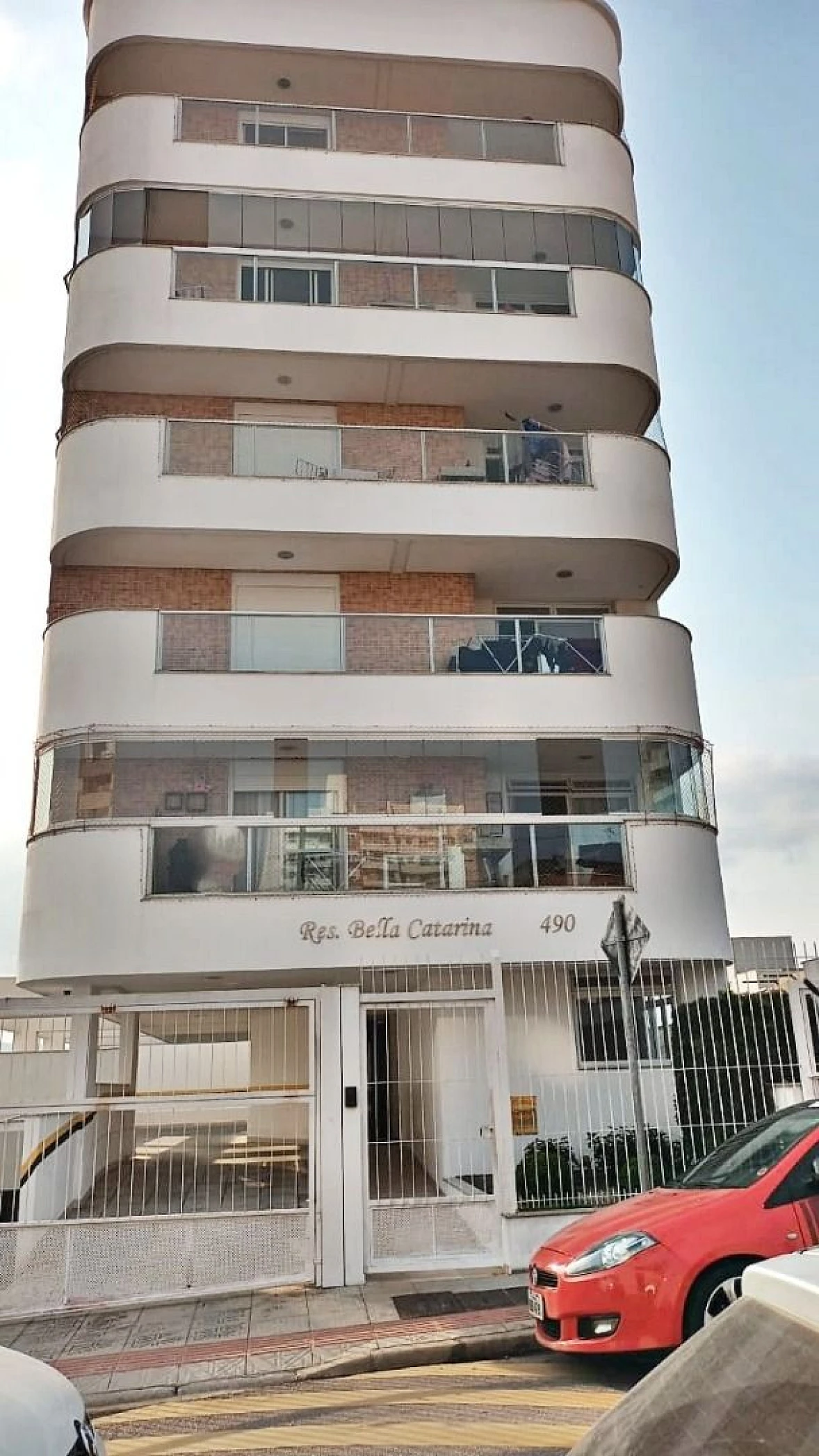 Apartamento 03 Dorms com Suíte e 02 Vagas em Barreiros, São José SC