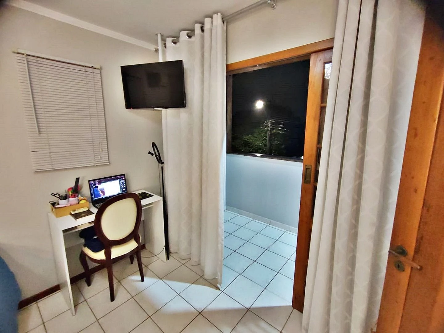 Casa com 3 Dormitórios para Alugar, 250 m² - Cidade Universitária Pedra Branca - Palhoça/SC - Foto 28