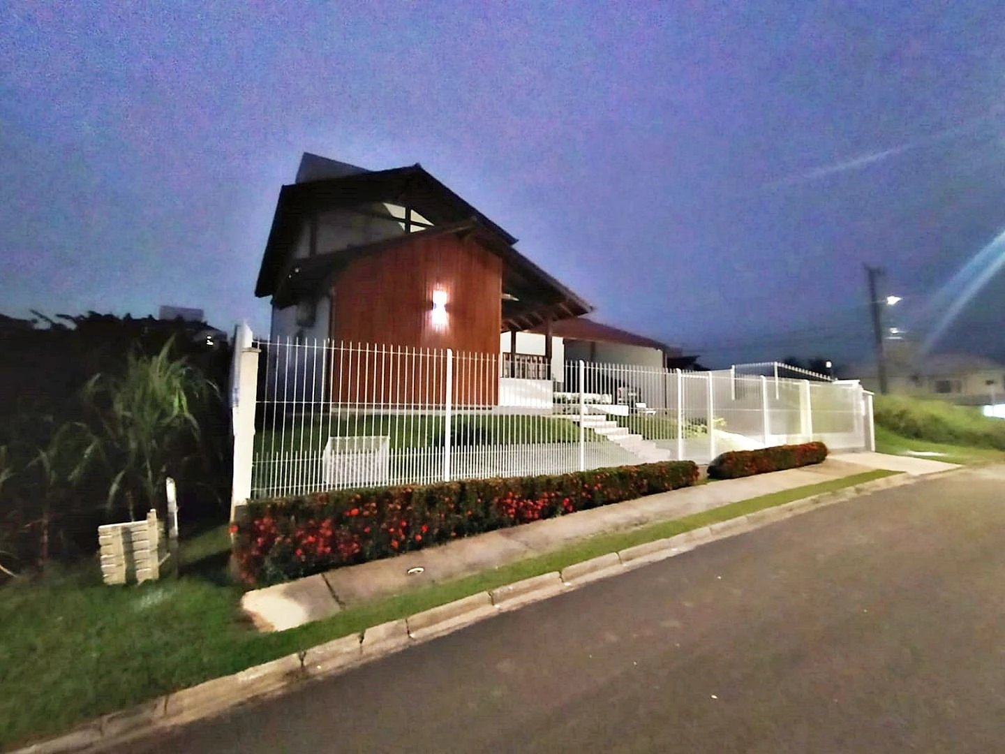 Casa com 3 Dormitórios para Alugar, 250 m² - Cidade Universitária Pedra Branca - Palhoça/SC - Foto 37