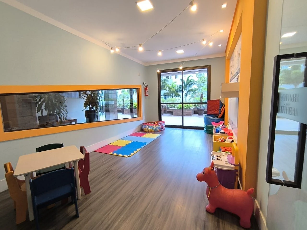 Apartamento com 2 Dormitórios com Suíte e Vaga - Estreito, Florianópolis/SC - Foto 25