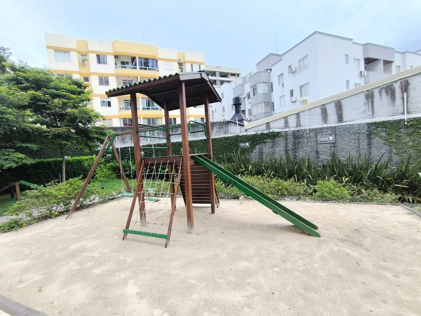 Apartamento com 2 Dormitórios com Suíte e Vaga - Estreito, Florianópolis/SC - Foto 38