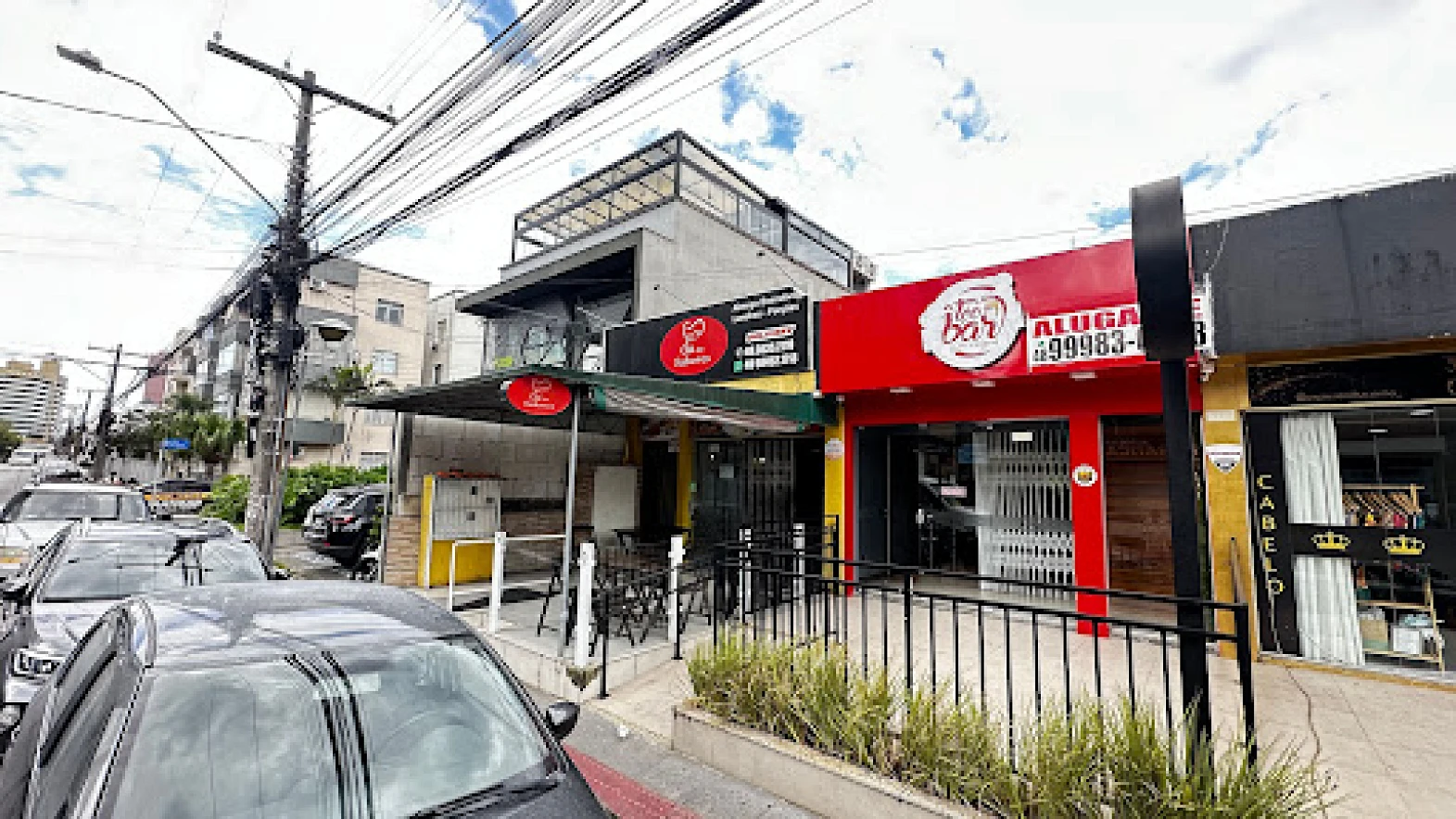 Loja térrea em Kobrasol, São José