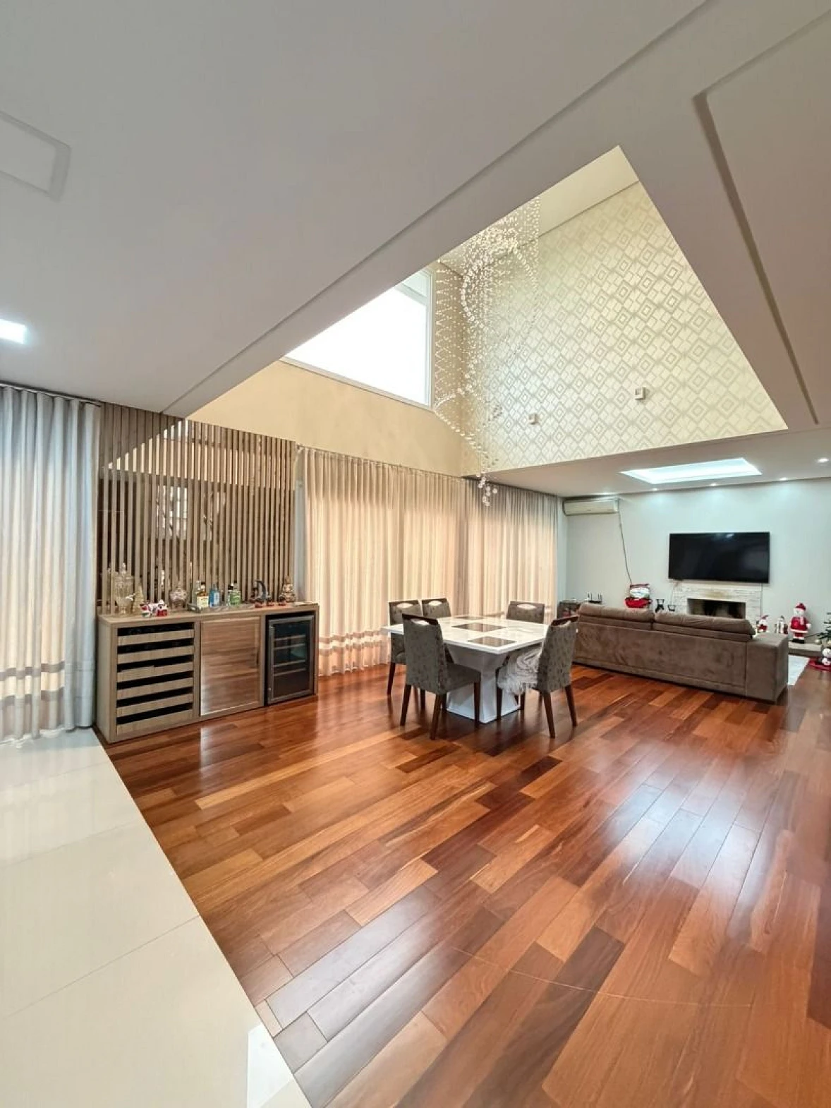 Casa Alto Padrão, 2 Pavimentos, 4 Dormitórios, 3 Suítes, Condomínio Quinta dos Guimarães - Foto 10