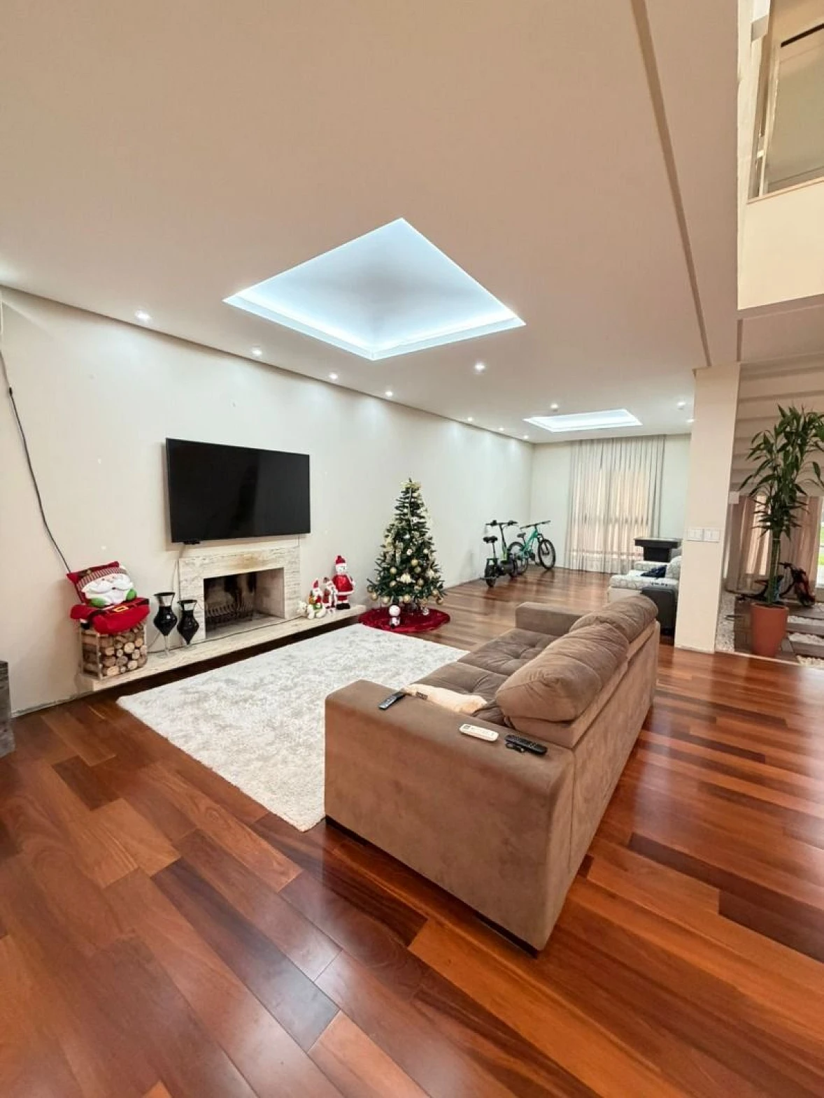 Casa Alto Padrão, 2 Pavimentos, 4 Dormitórios, 3 Suítes, Condomínio Quinta dos Guimarães - Foto 11