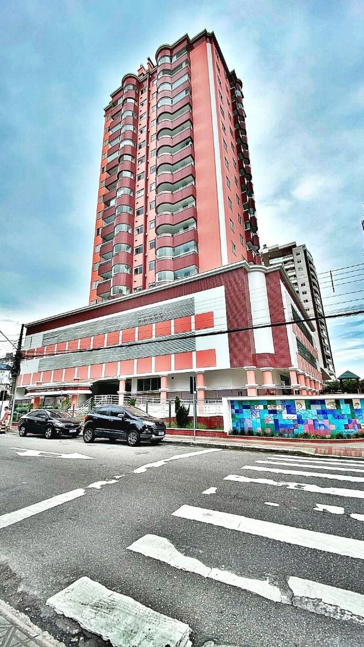 Excelente Apartamento 3 Dorms com Suíte, 2 Vagas-  Campinas - São José/SC