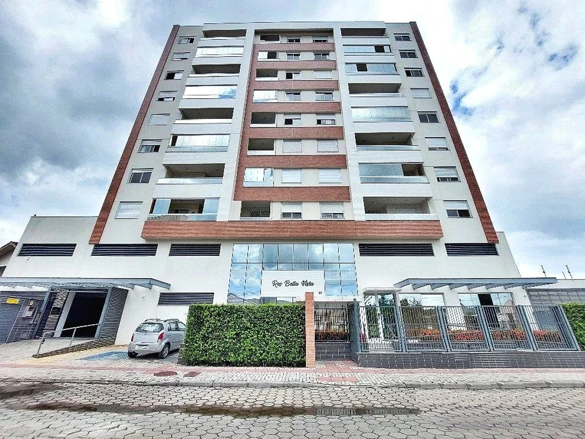 Apto 2 Quartos, 1 Suíte, 2 Vagas - Villa Becker