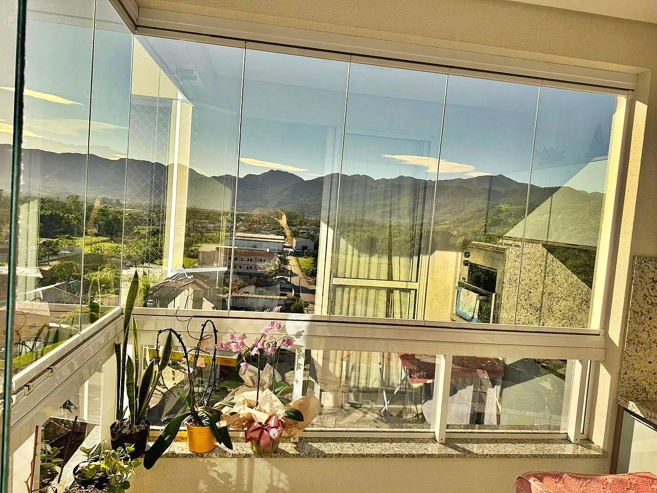 Apto 2 Quartos, 1 Suíte, 2 Vagas - Villa Becker - Foto 8