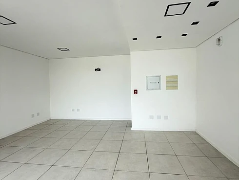 2 Lojas Térreas, Disponíveis para Venda, uma ao Lado da Outra, com Vitrine, de Frente para Avenida, Bairro Pagani, Palhoça/SC - Foto 10