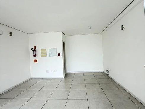 2 Lojas Térreas, Disponíveis para Venda, uma ao Lado da Outra, com Vitrine, de Frente para Avenida, Bairro Pagani, Palhoça/SC - Foto 15