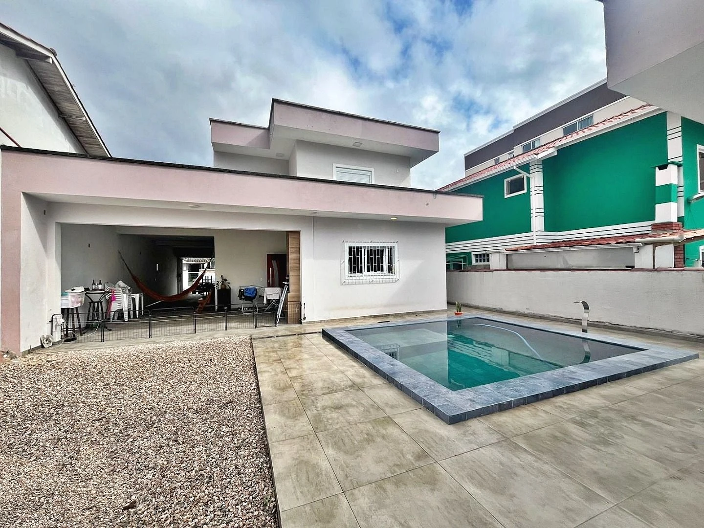 Casa e 2 Lojas - 3 Quartos, 1 Suíte, Piscina - Pagani - Foto 11