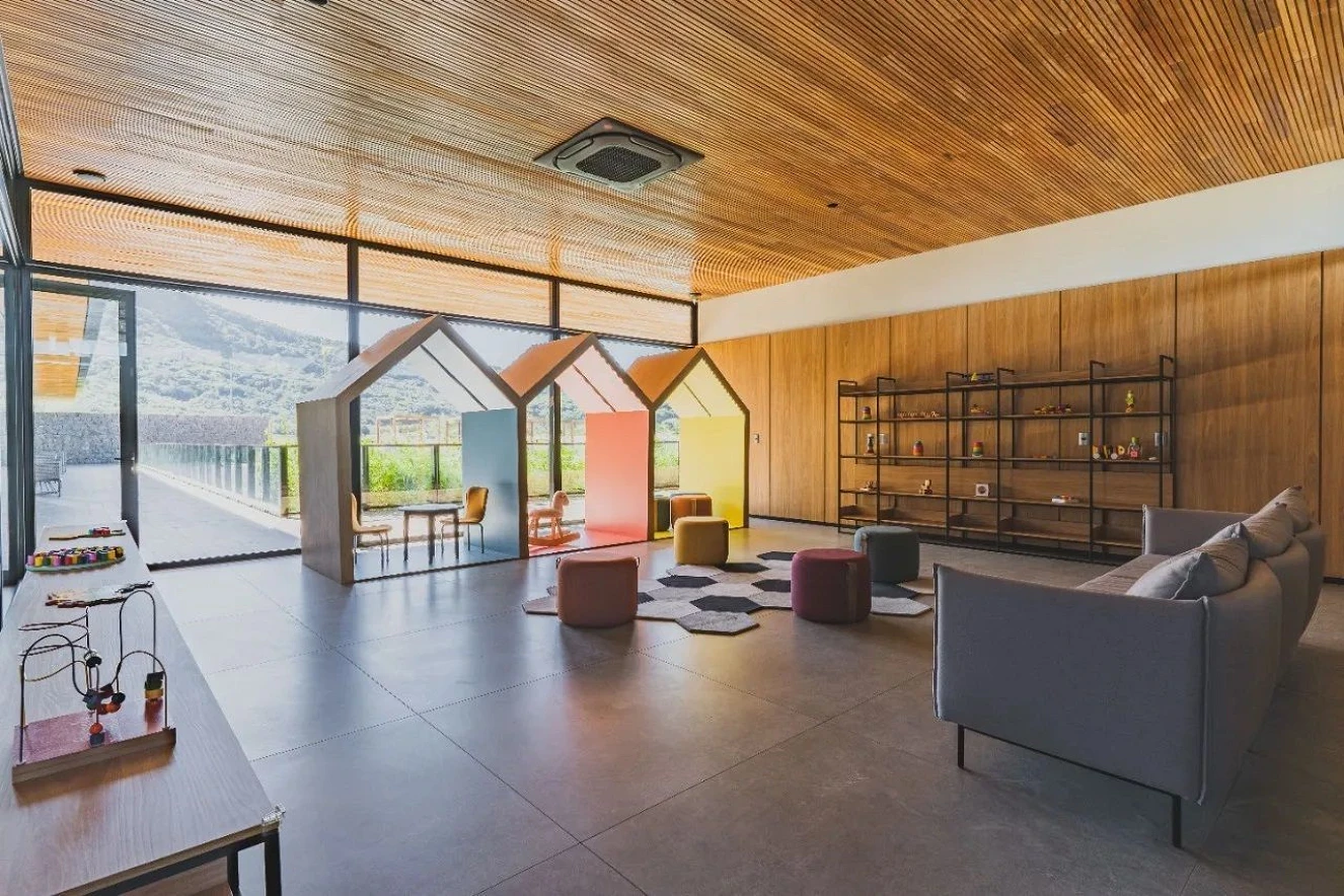 Casa  Alto Padrão com 4 Quartos, 2 Suítes, 2 Vagas - Pedra Branca - Foto 32