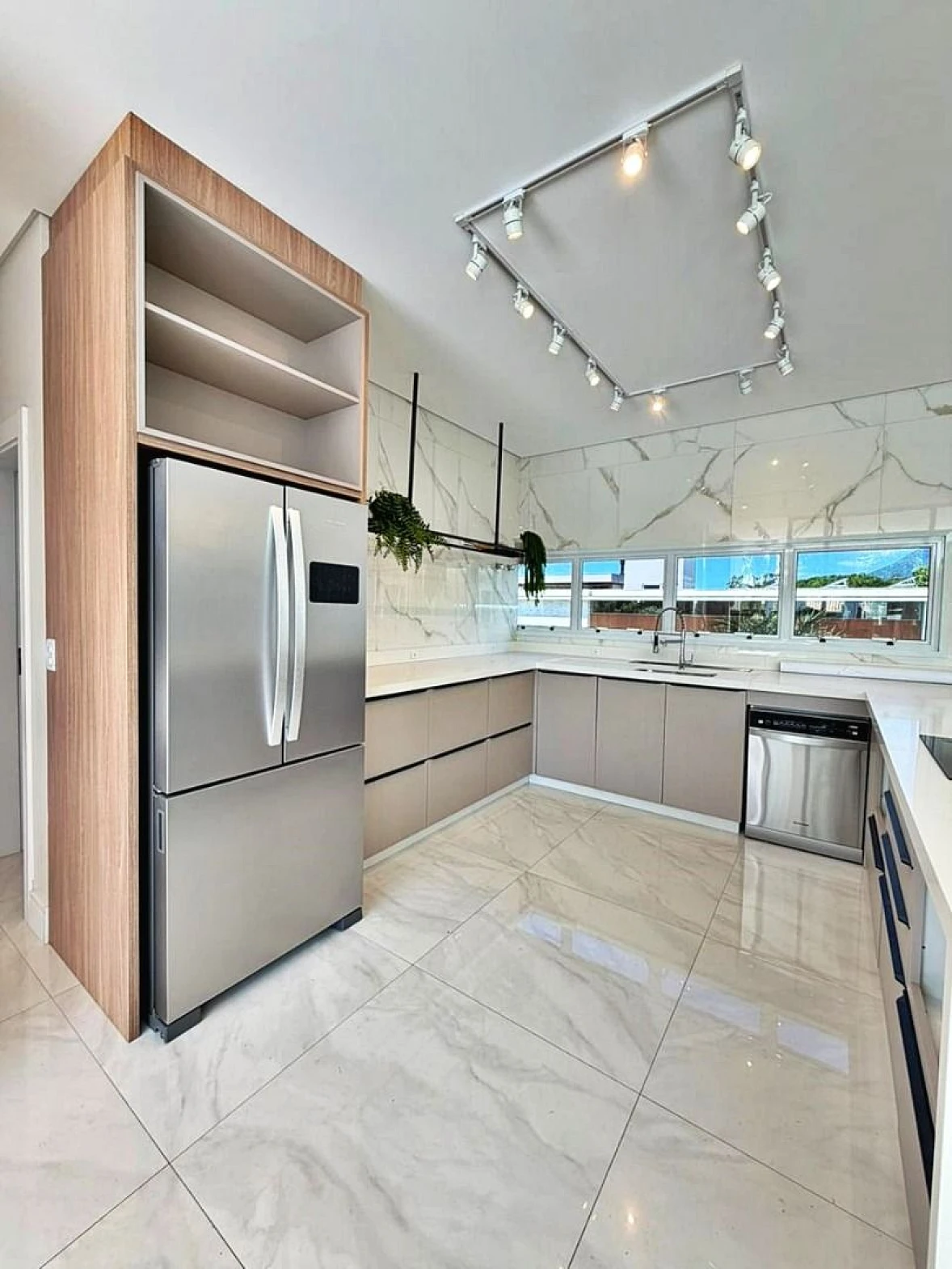 Casa para Venda no Condomínio Residencial Quinta dos Guimarães, Alto Padrão, 4 Dormitórios, 3 Suítes, Piscina, Espaço Gourmet - Foto 15