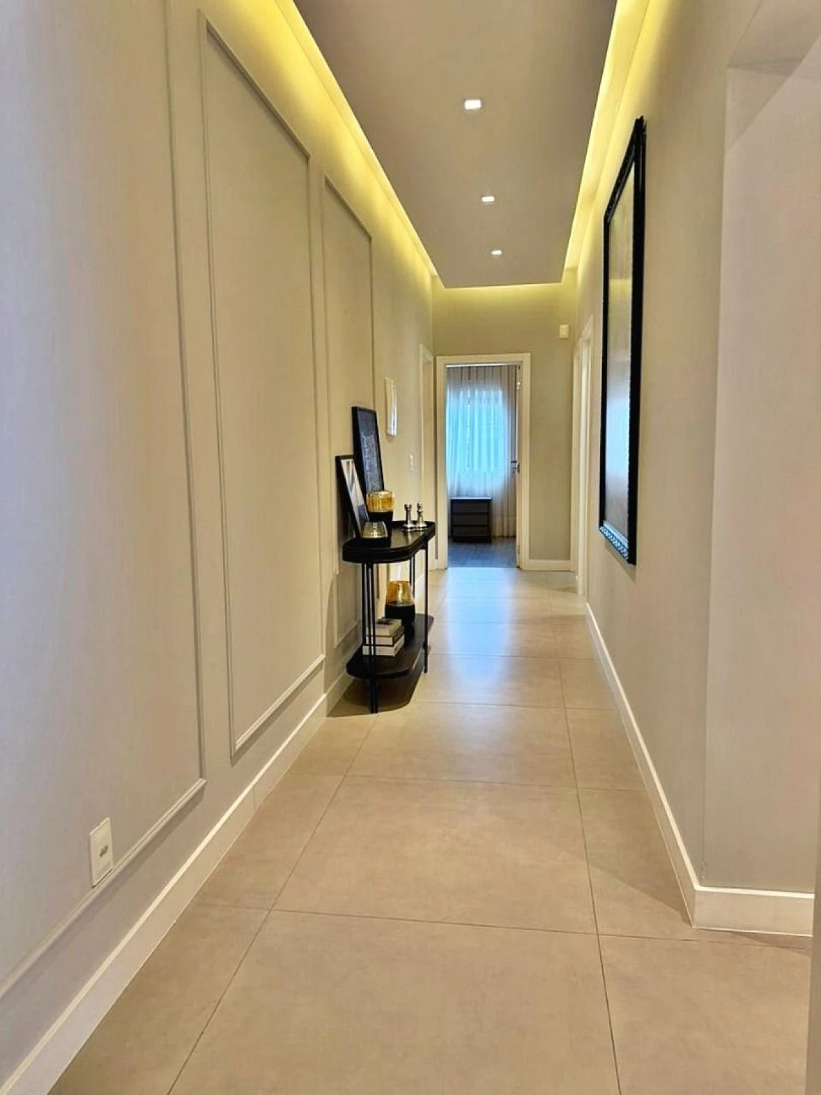 Casa de Alto Padrão Disponível Venda, Condomínio Residencial Quinta dos Guimarães, 3 Suítes, Amplo Espaço de Terreno, Jardim e Etc; - Foto 14