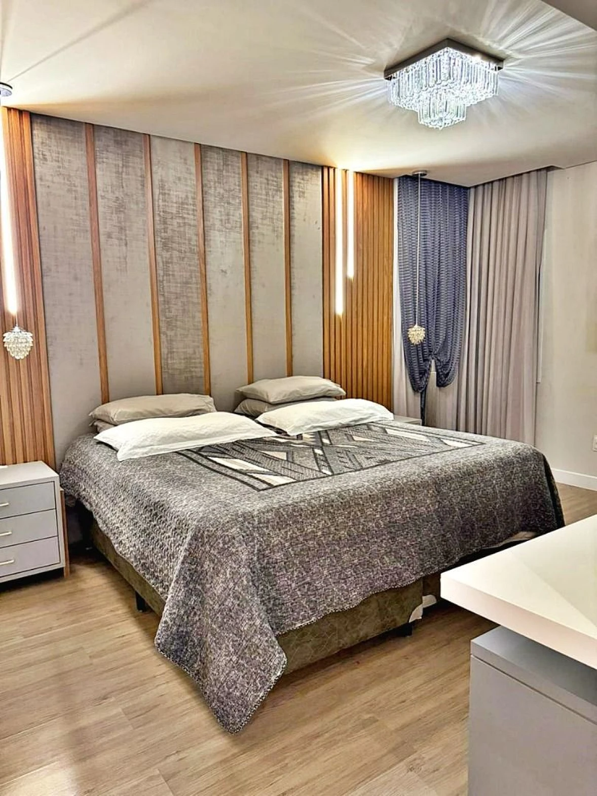 Casa de Alto Padrão Disponível Venda, Condomínio Residencial Quinta dos Guimarães, 3 Suítes, Amplo Espaço de Terreno, Jardim e Etc; - Foto 16