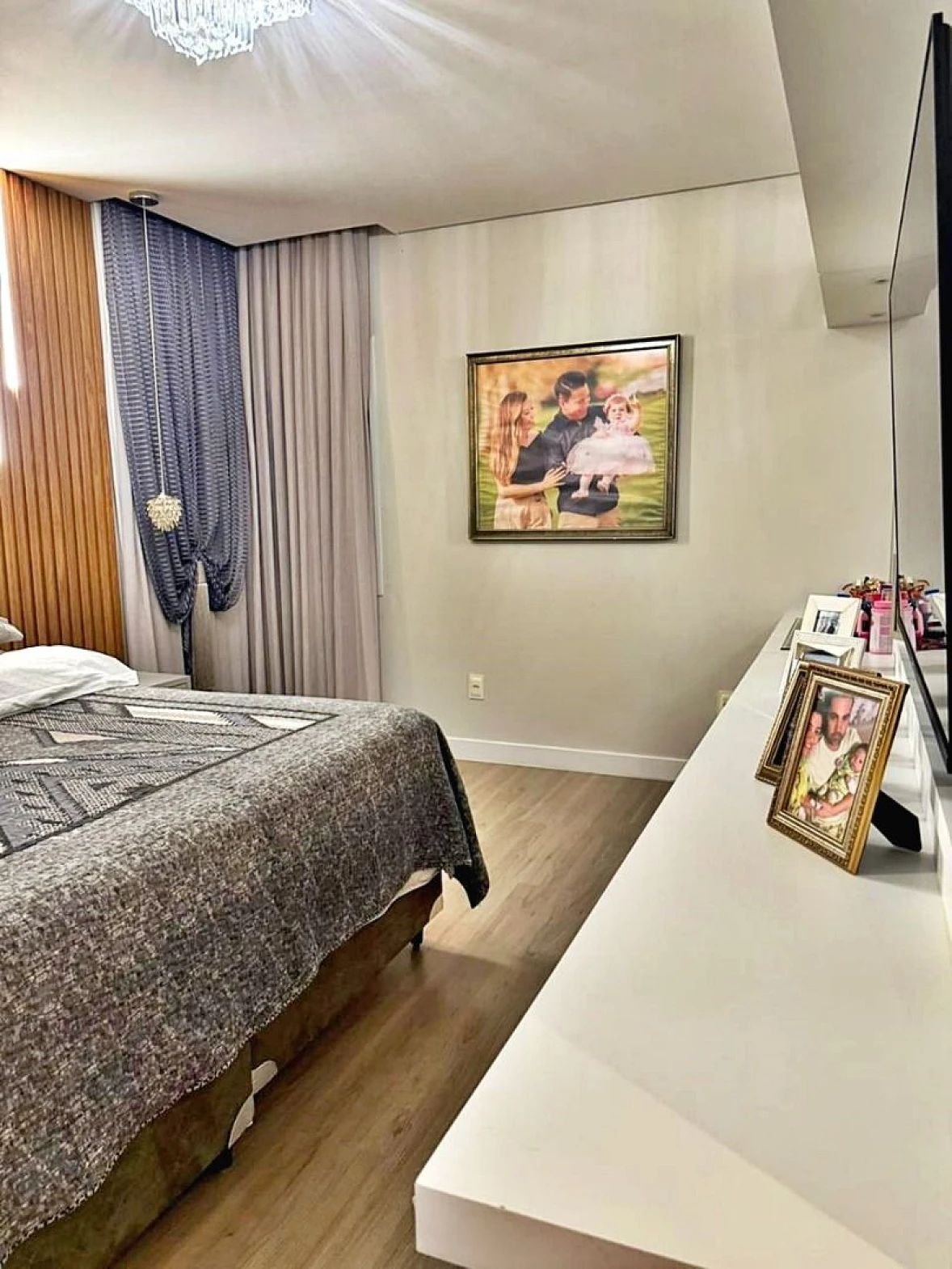 Casa de Alto Padrão Disponível Venda, Condomínio Residencial Quinta dos Guimarães, 3 Suítes, Amplo Espaço de Terreno, Jardim e Etc; - Foto 17