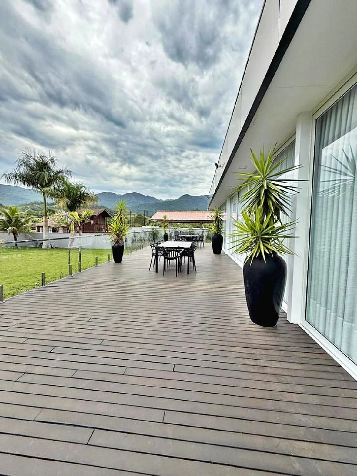 Casa de Alto Padrão Disponível Venda, Condomínio Residencial Quinta dos Guimarães, 3 Suítes, Amplo Espaço de Terreno, Jardim e Etc; - Foto 36
