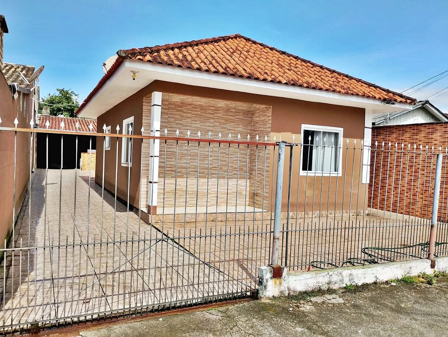 Casa 2 Quartos, 4 Vagas, Gourmet - Ceniro Martins