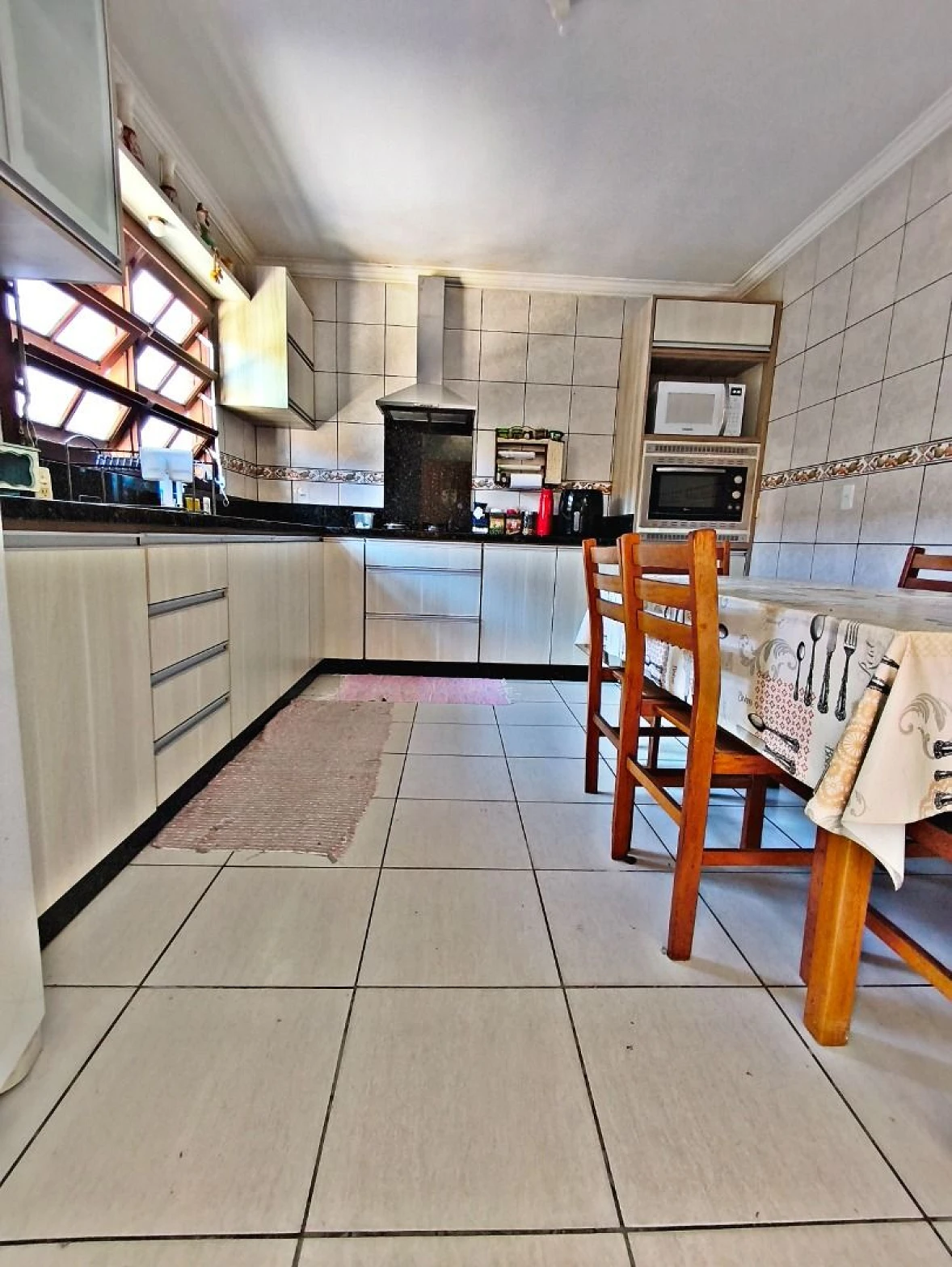 Casa 4 Quartos, 1 Suíte, 5 Vagas - Forquilhinhas - Foto 15