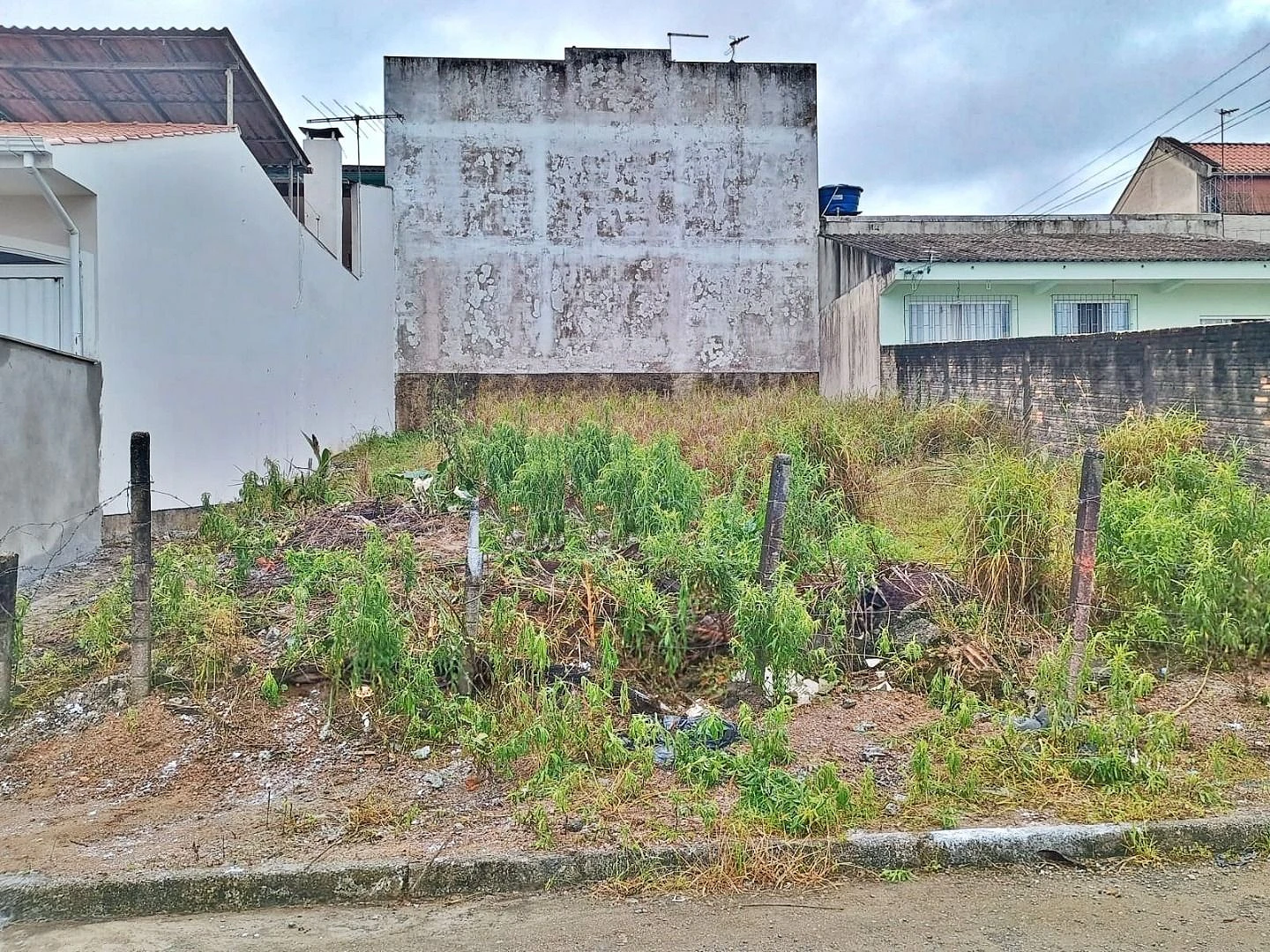 Terreno em Forquilhas, São José