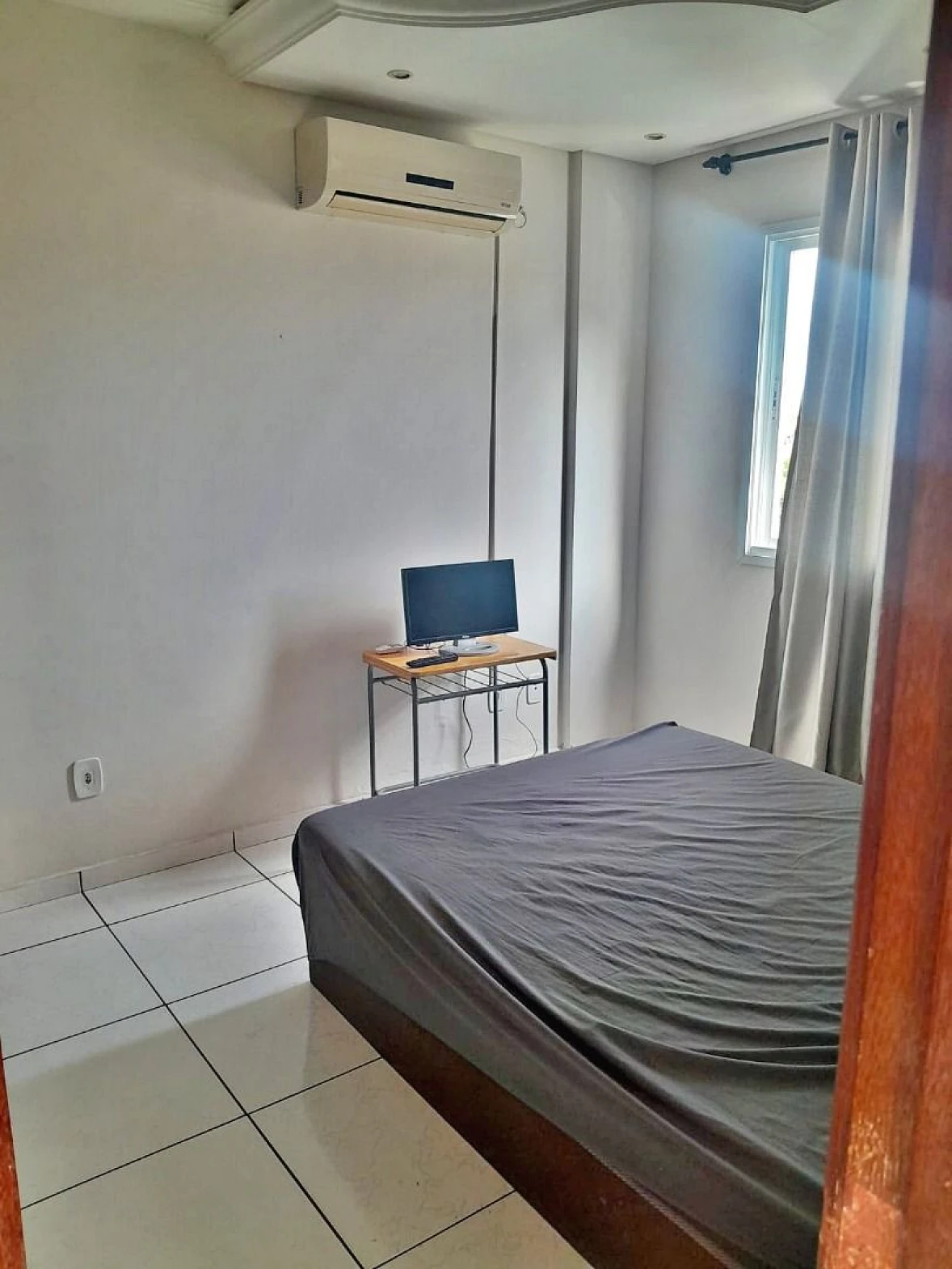 Apto 2 Quartos, Sacada, 1 Vaga - Centro - Foto 12