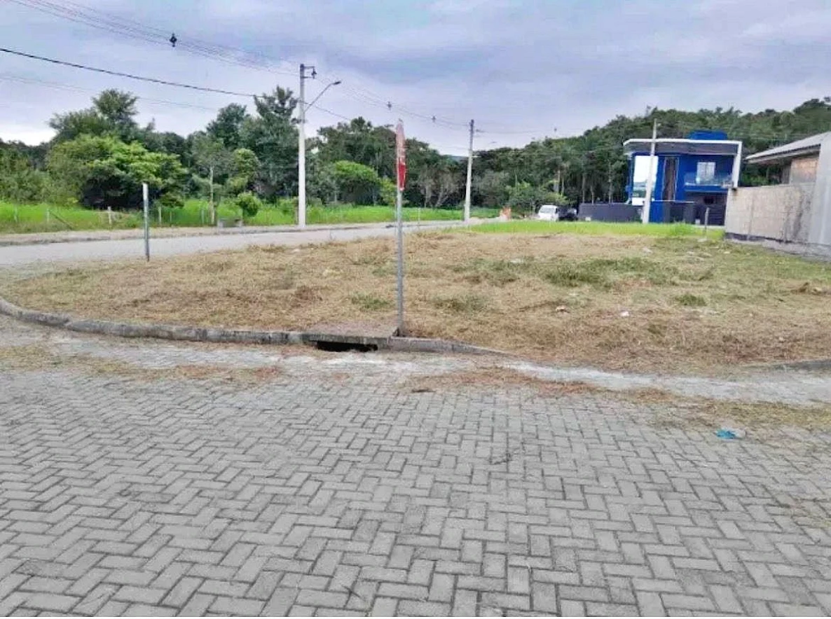 Terreno em Forquilhas, São José