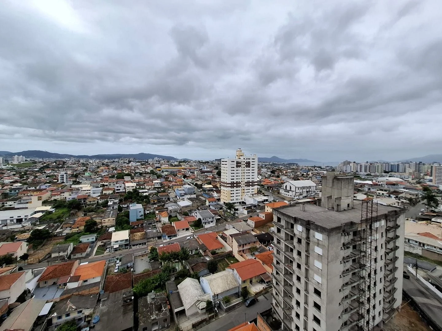 Apartamento com 3 Dormitórios à Venda, 97 m² por R$ 1.100.000,00 - Barreiros - São José/SC - Foto 16