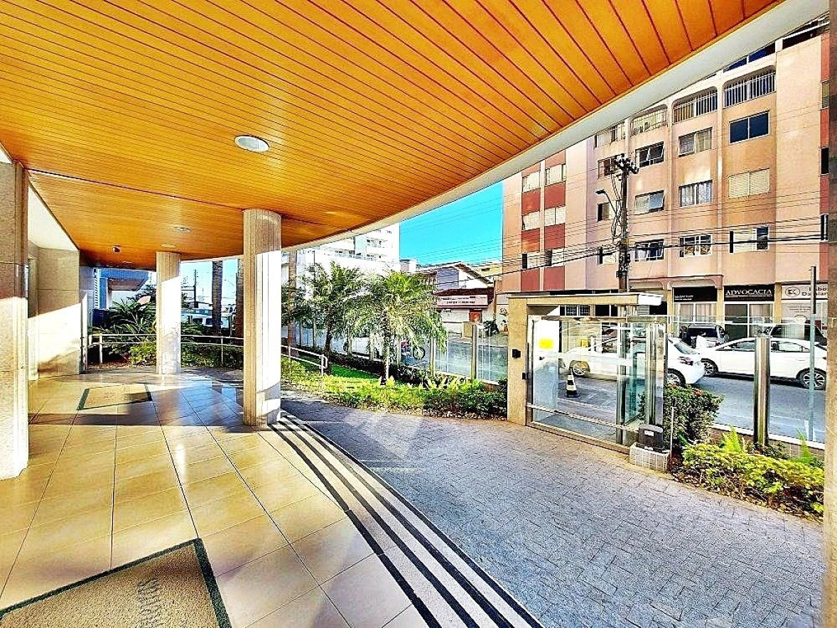 Apartamento com 3 Dormitórios para Alugar, 140 m² - Campinas - São José/SC