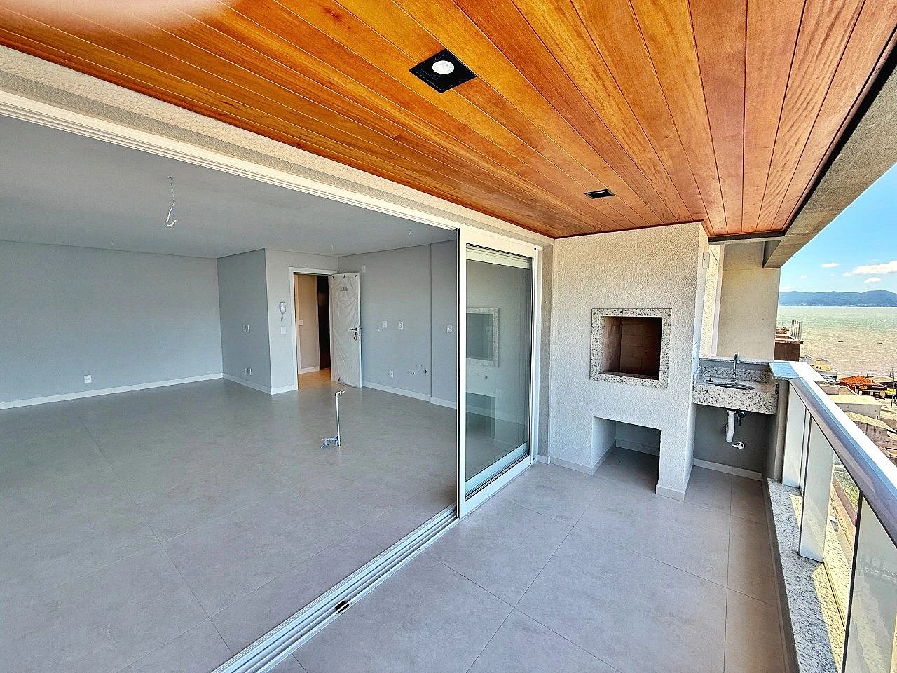 Apartamento em Barreiros, São José