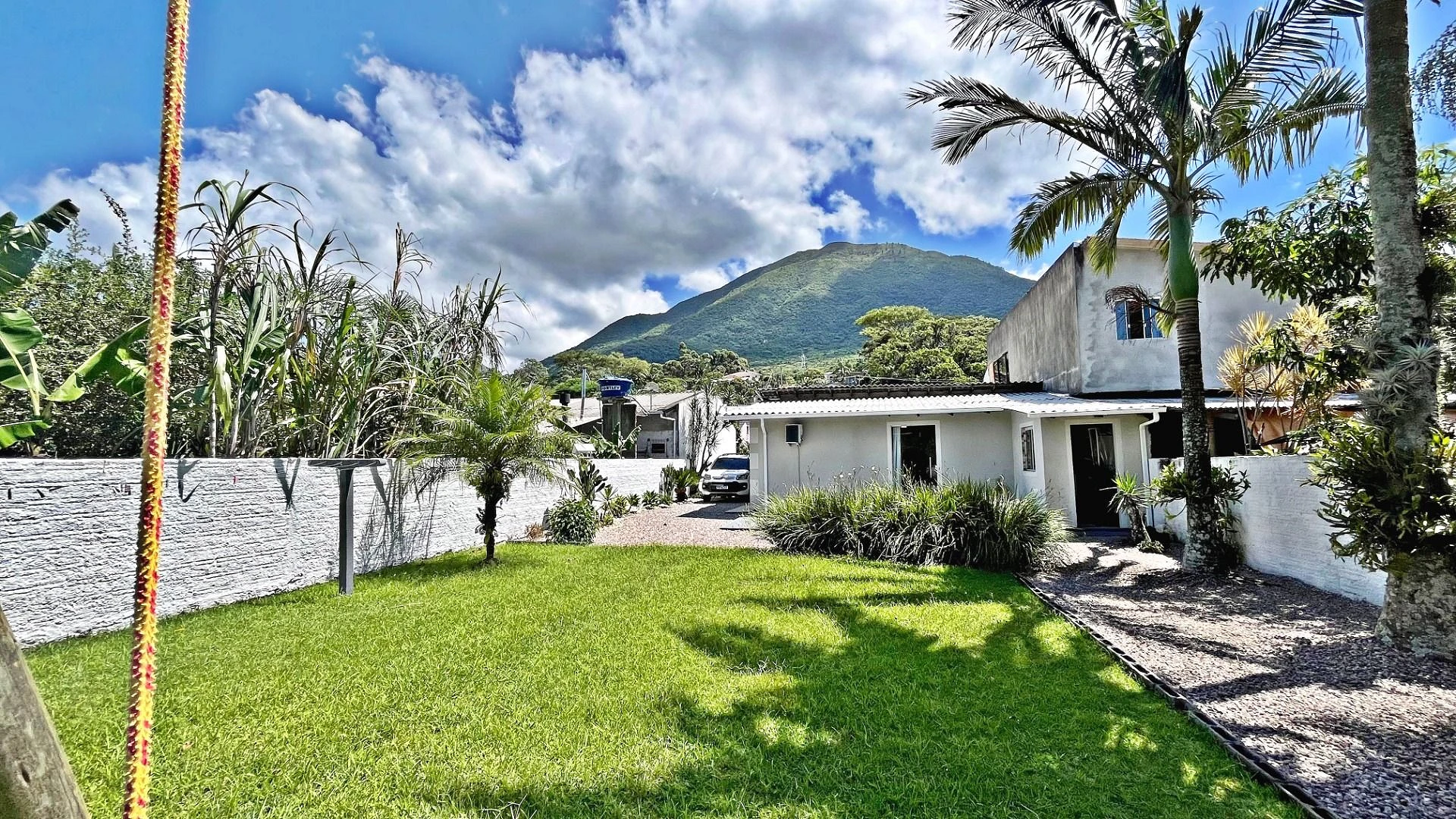 Casa com Sala Comercial, 3 Quartos, 10 Vagas - Furadinho - Foto 19