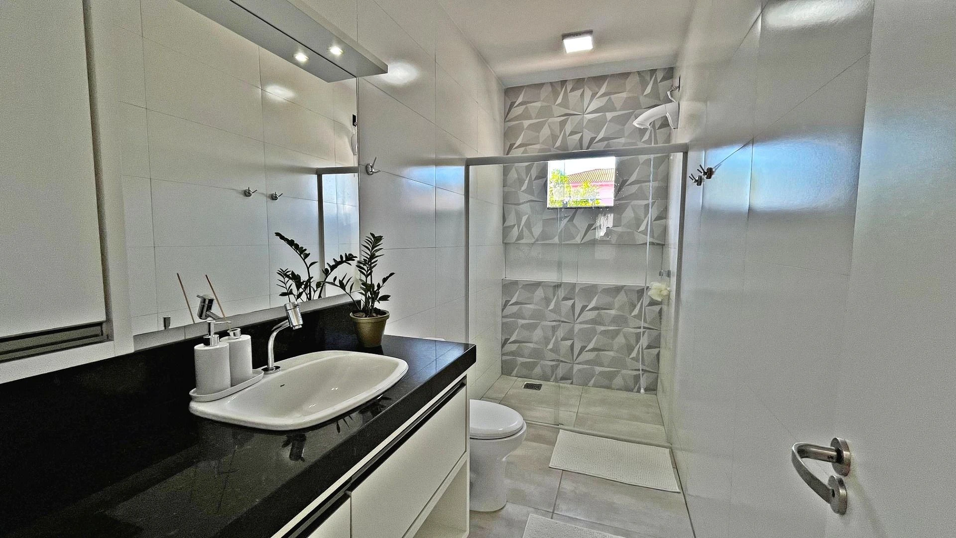 Casa com Sala Comercial, 3 Quartos, 10 Vagas - Furadinho - Foto 21