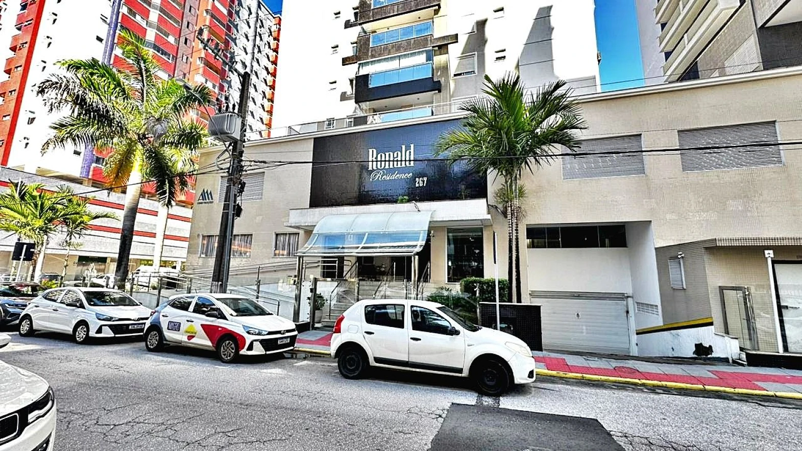 Apartamento para Alugar, 113 m² - Campinas - São José/SC